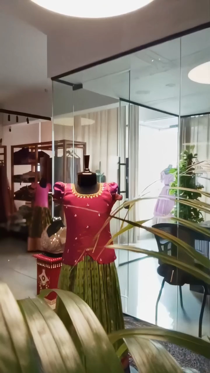 Pattu Pavada